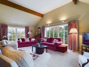 Lounge- click for photo gallery